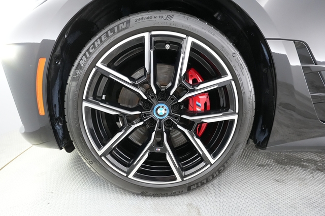 2023 BMW i4