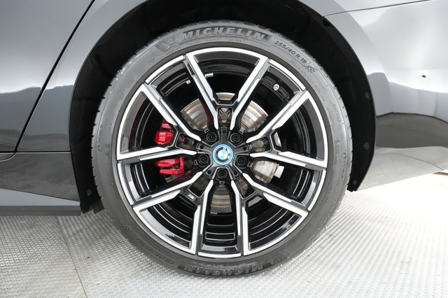 2023 BMW i4