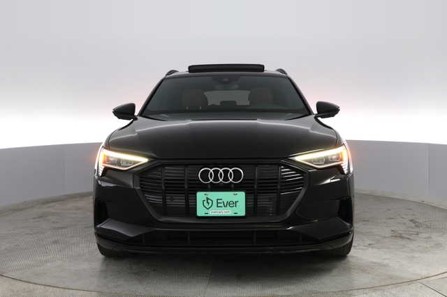2022 Audi e-tron