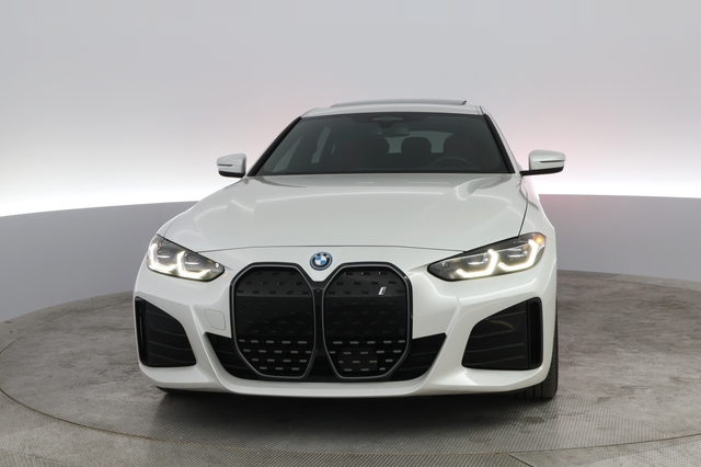 2022 BMW i4
