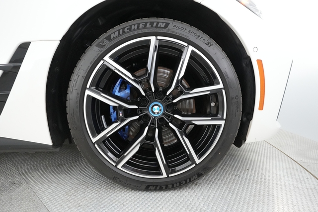 2024 BMW i4