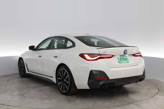 2024 BMW i4