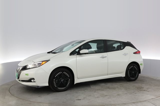 2024 Nissan LEAF
