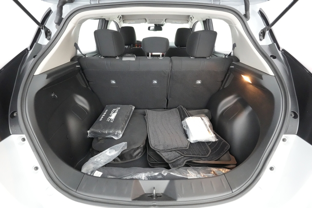 2023 Nissan LEAF