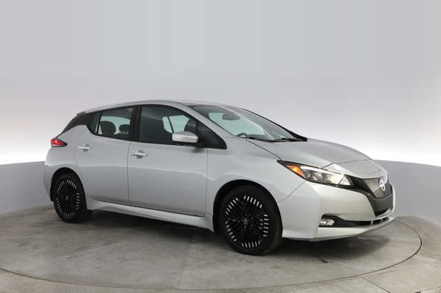2023 Nissan LEAF