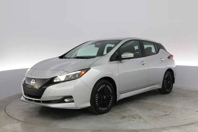 2023 Nissan LEAF