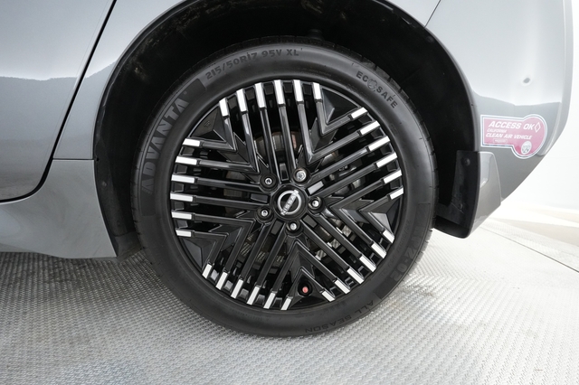 2023 Nissan LEAF