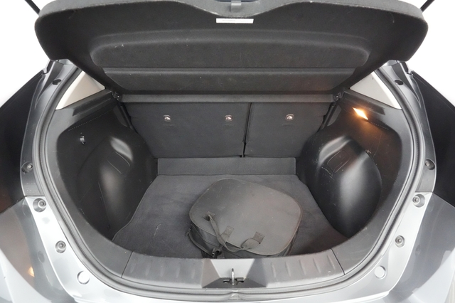 2023 Nissan LEAF