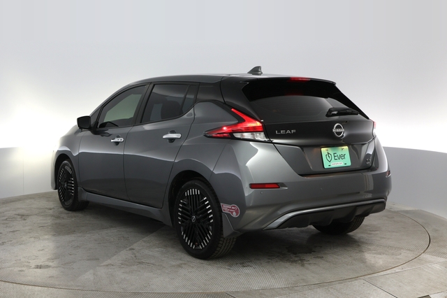 2023 Nissan LEAF