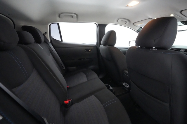 2023 Nissan LEAF