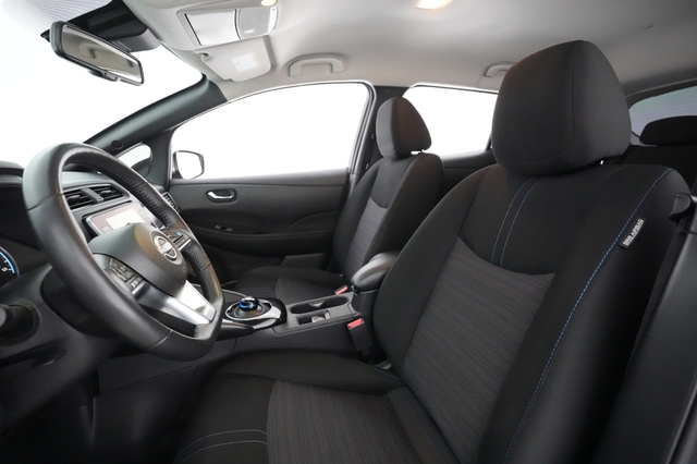 2023 Nissan LEAF