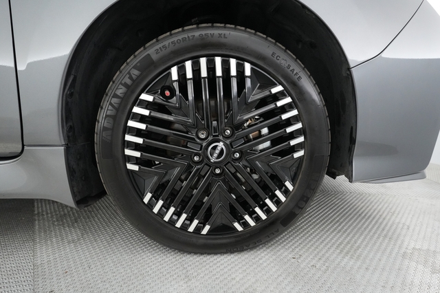 2023 Nissan LEAF