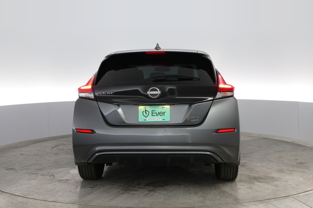 2023 Nissan LEAF