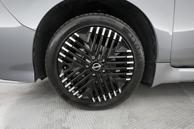 2023 Nissan LEAF