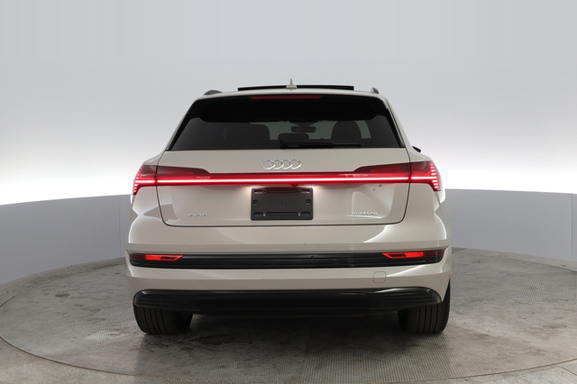 2021 Audi e-tron