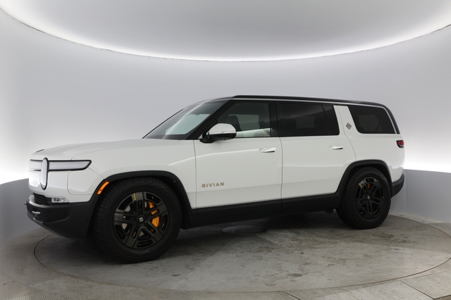 2023 Rivian R1S