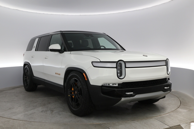 2023 Rivian R1S