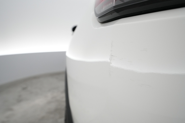 2023 Rivian R1S