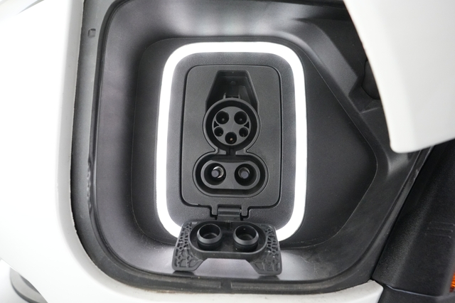 2023 Rivian R1S