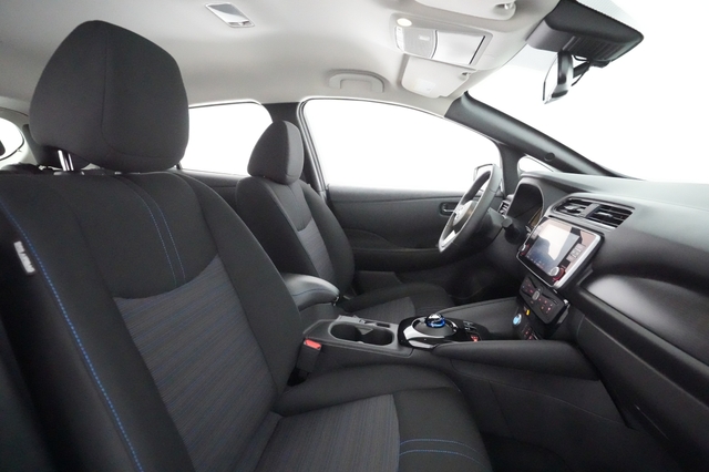 2024 Nissan LEAF