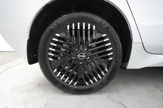 2024 Nissan LEAF